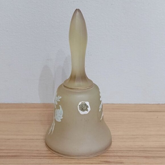 Vintage Westmoreland Yellow Satin Glass Bell Hand Painted Floral Flower Daisy - Picture 3 of 10